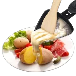 Raclette, pommes de terre et charcuterie